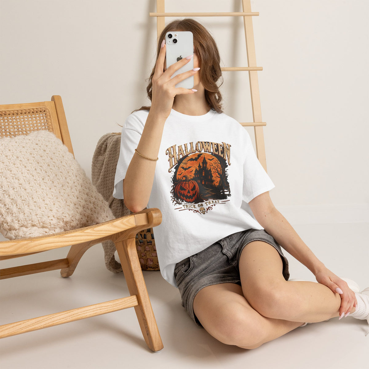 T-shirt vintage avec scène de citrouille d'Halloween | Graphisme rétro « Trick or Treat »