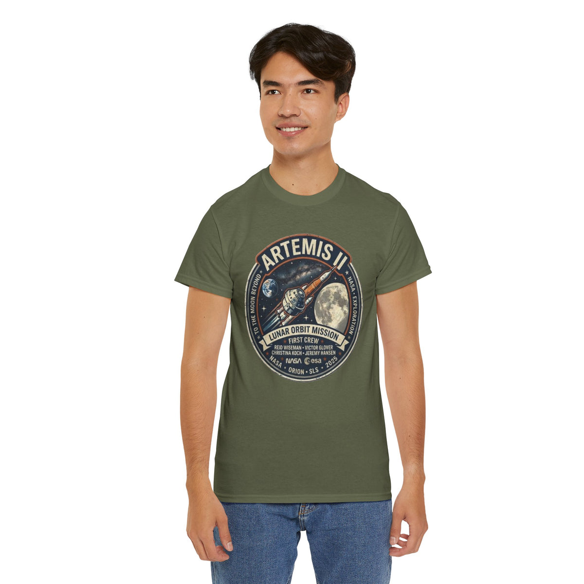 Camiseta de la misión de órbita lunar Artemis II | Gráfico del parche del cohete lunar