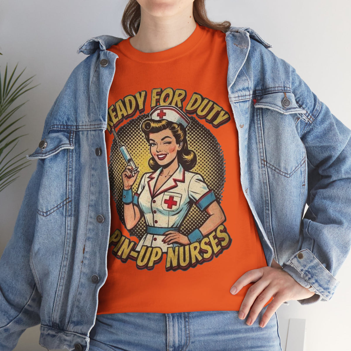 Camiseta de enfermera pin-up «Ready for Duty» | Ilustración retro de enfermera