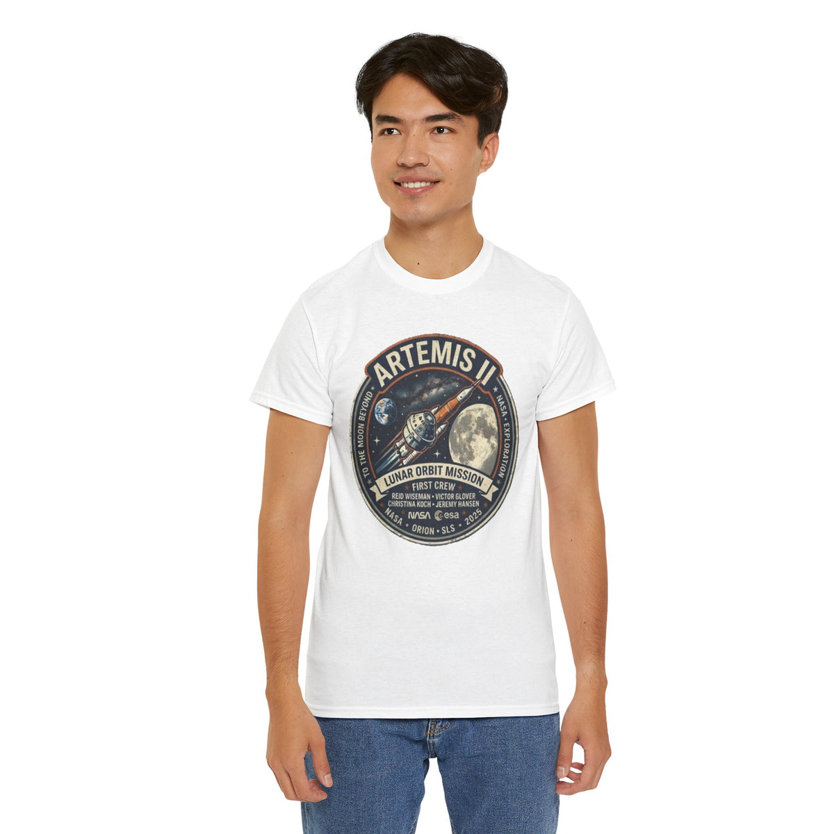 Camiseta de la misión de órbita lunar Artemis II | Gráfico del parche del cohete lunar