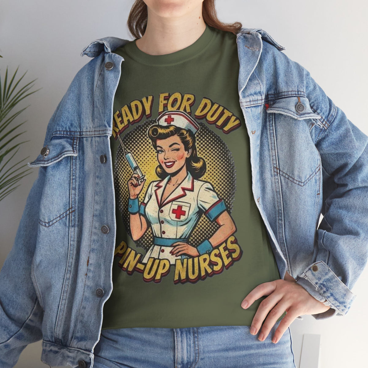 Camiseta de enfermera pin-up «Ready for Duty» | Ilustración retro de enfermera