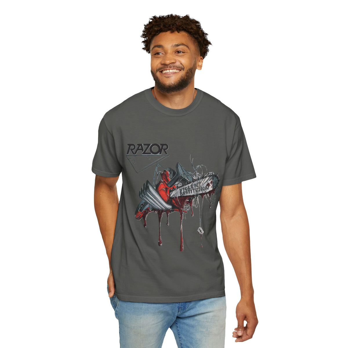 Camiseta de la banda de thrash metal Razor, diseño del álbum Violent Restitution con una motosierra goteando sangre