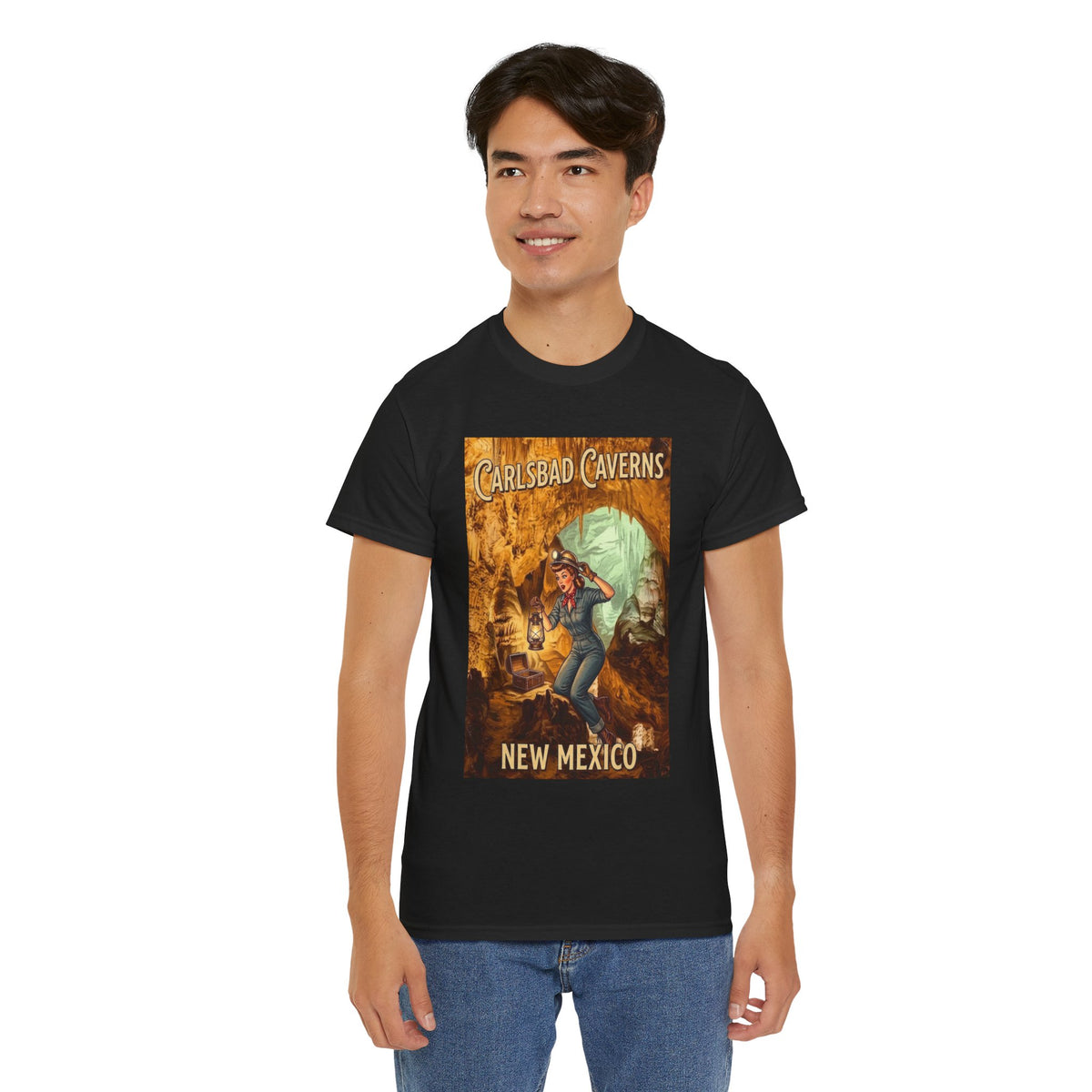 T-shirt avec affiche de grotte de Carlsbad Caverns, Nouveau-Mexique | Graphisme vintage de style pin-up de voyage