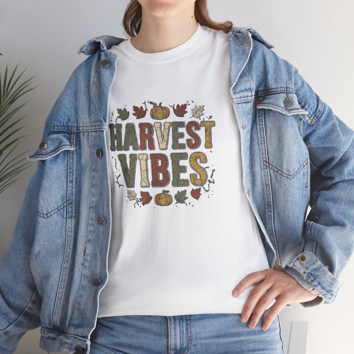 T-shirt "Harvest Vibes" | Haut à typographie automnale avec citrouilles et feuilles d'automne