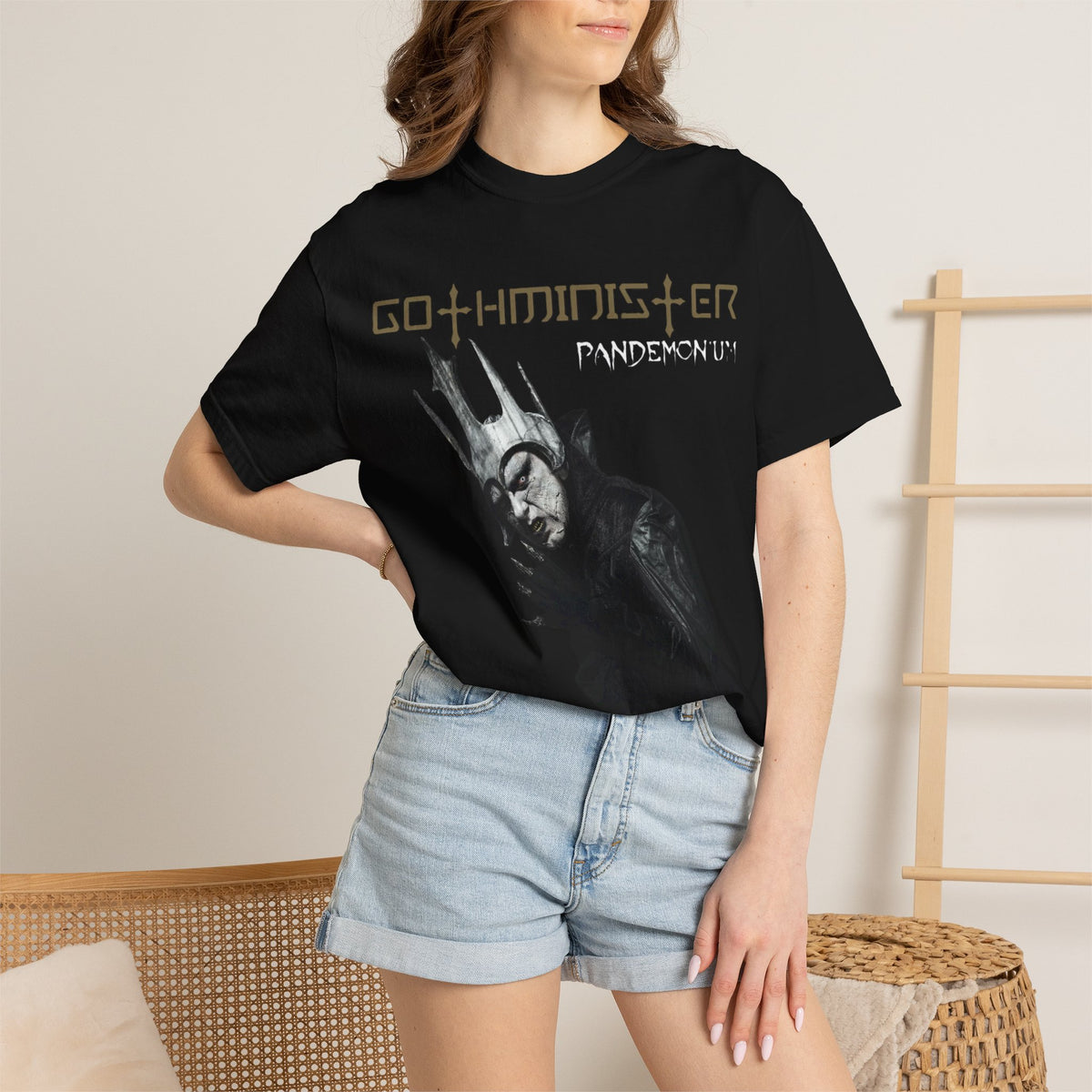 Camiseta gráfica Pandemonium de Gothminister | Obra de arte gótica de terror oscuro
