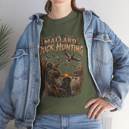 Camiseta de caza de pato azulón | Escena vintage de aves acuáticas, silueta de pantano