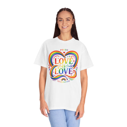 T-shirt Cœur Pride Love is Love | Célébration arc-en-ciel