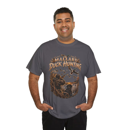 Camiseta de caza de pato azulón | Escena vintage de aves acuáticas, silueta de pantano