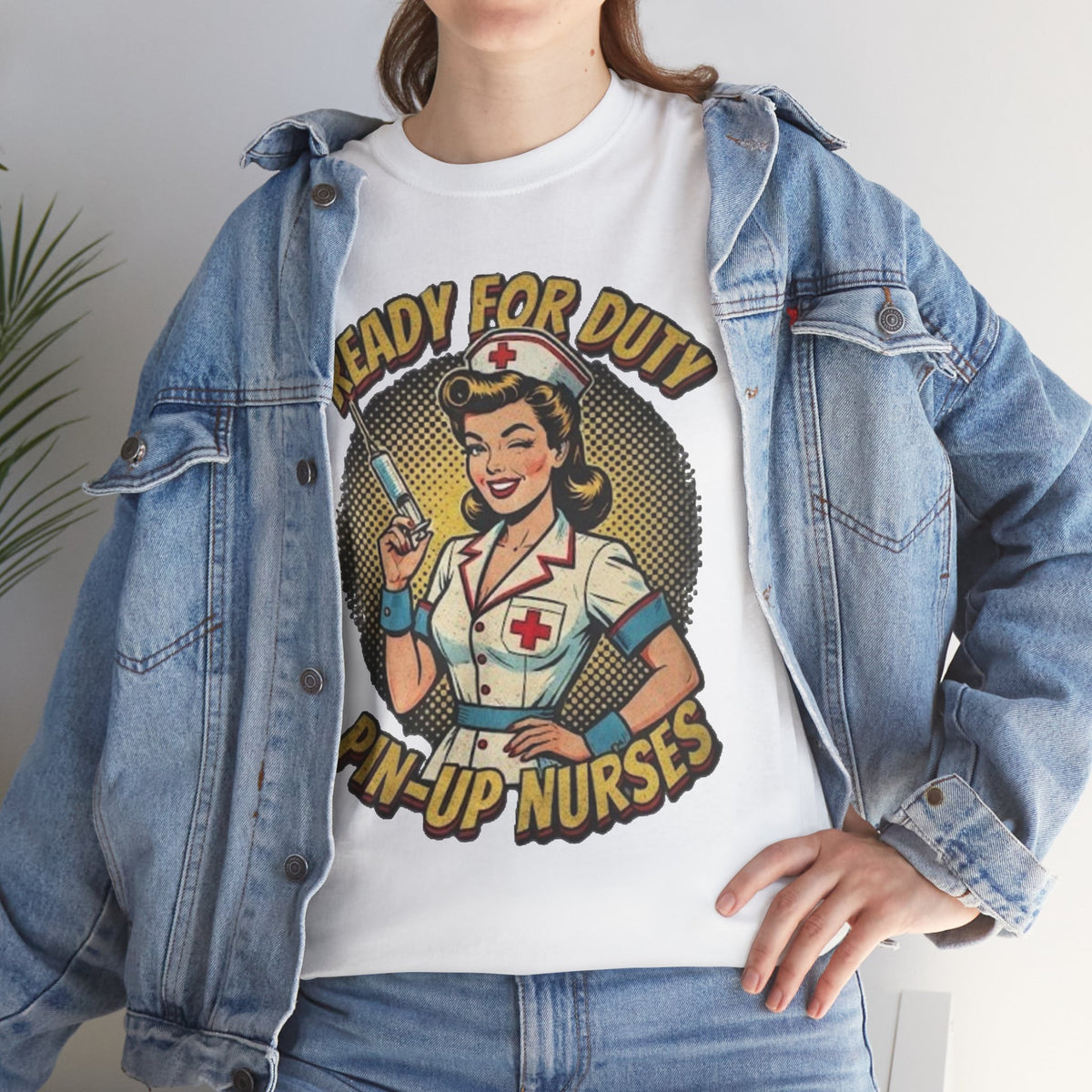 Camiseta de enfermera pin-up «Ready for Duty» | Ilustración retro de enfermera