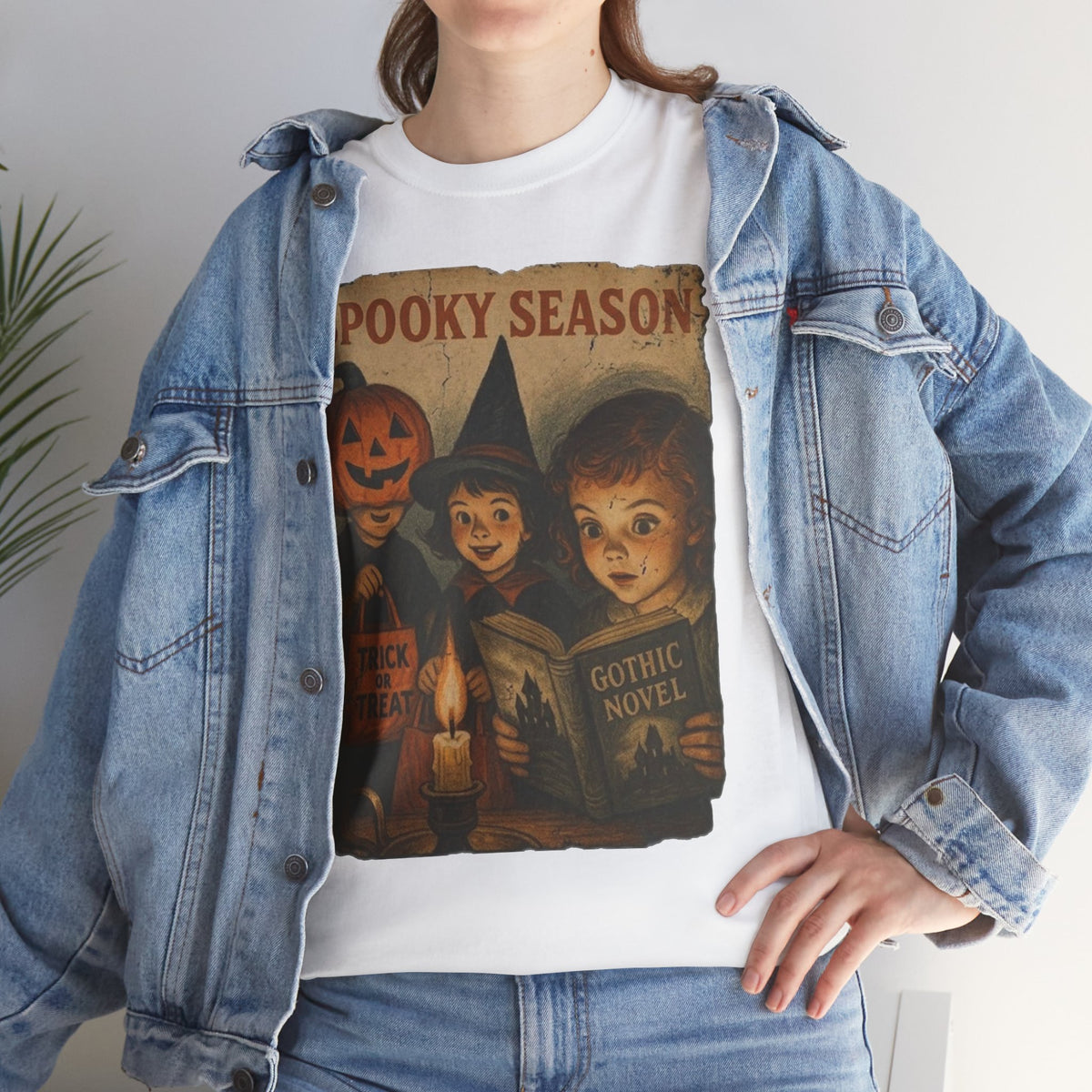 Camiseta gótica de novela de Halloween con bruja y calabaza de temporada espeluznante