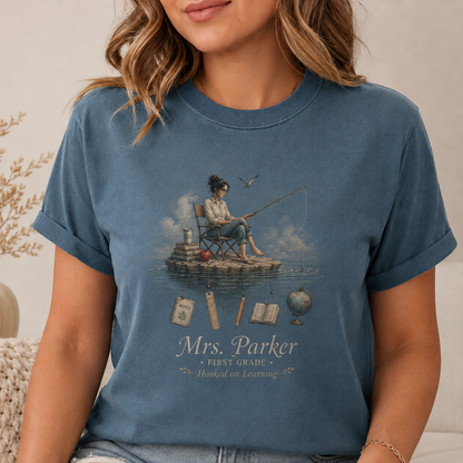 T-shirt de professeur de pêche personnalisé, haut de première année de Mme Parker, t-shirt de rentrée scolaire « Accro à l'apprentissage », cadeau pour professeur Comfort Colors
