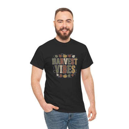 T-shirt "Harvest Vibes" | Haut à typographie automnale avec citrouilles et feuilles d'automne