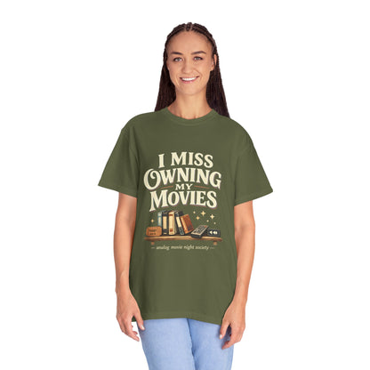 Camiseta "I Miss Owning My Movies", Camiseta vintage de noche de cine, Regalo para amantes de VHS y DVD, Camiseta para coleccionistas de cine, Camiseta de la sociedad de noche de cine analógico