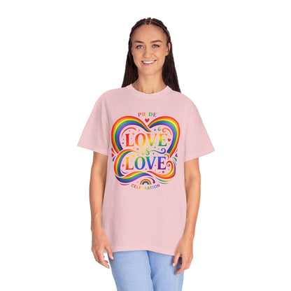 T-shirt Cœur Pride Love is Love | Célébration arc-en-ciel