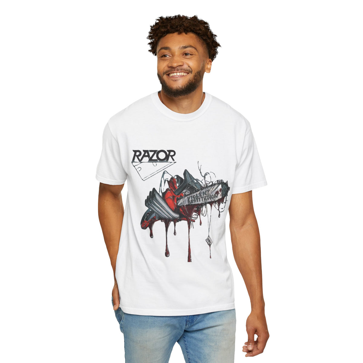 Camiseta de la banda de thrash metal Razor, diseño del álbum Violent Restitution con una motosierra goteando sangre