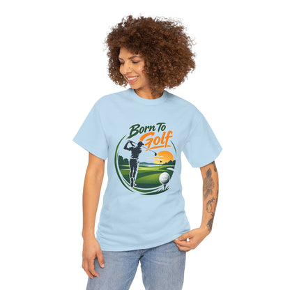 Camiseta Nacido para el golf | Silueta de golfista, escena de campo al atardecer