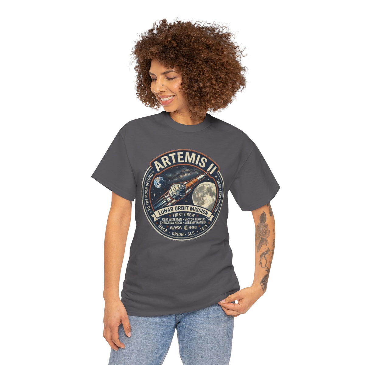 T-shirt de la mission Artemis II en orbite lunaire | Motif écusson fusée lunaire