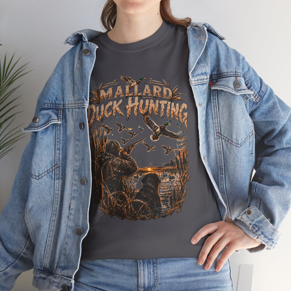 Camiseta de caza de pato azulón | Escena vintage de aves acuáticas, silueta de pantano