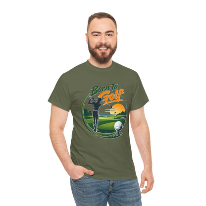 Camiseta Nacido para el golf | Silueta de golfista, escena de campo al atardecer