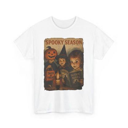 Camiseta gótica de novela de Halloween con bruja y calabaza de temporada espeluznante