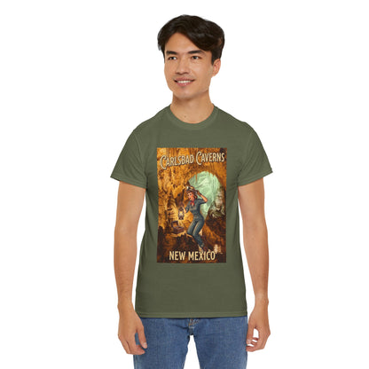 T-shirt avec affiche de grotte de Carlsbad Caverns, Nouveau-Mexique | Graphisme vintage de style pin-up de voyage