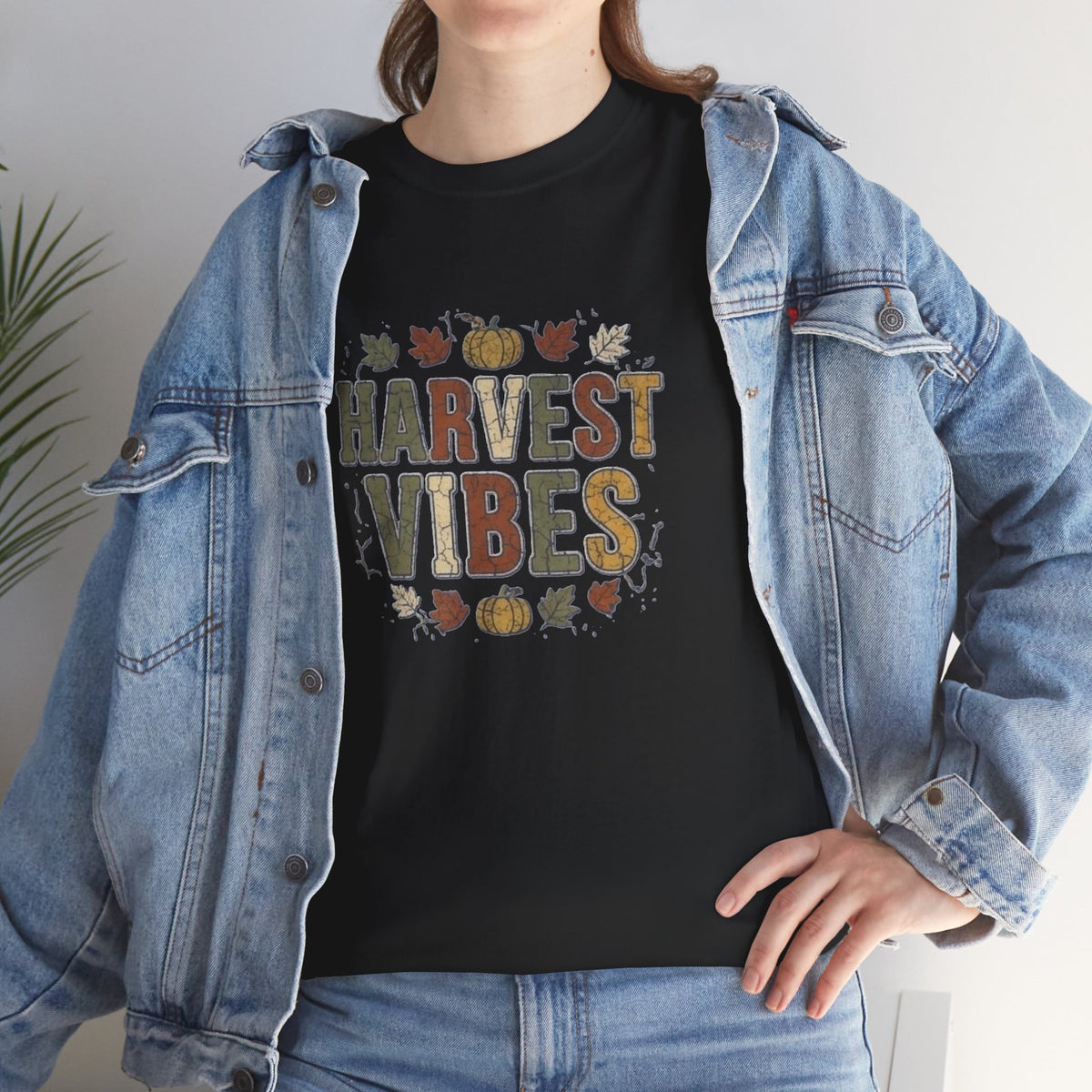 T-shirt "Harvest Vibes" | Haut à typographie automnale avec citrouilles et feuilles d'automne